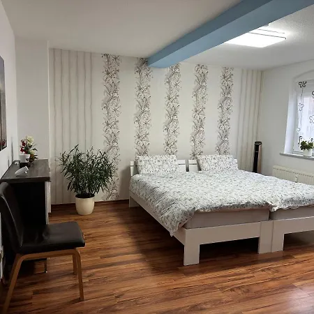 Kaethe-kollwitz - Strasse 54, F3 Apartment *