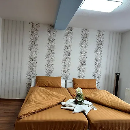 Kaethe-kollwitz - Strasse 54, F3 شقة التنبورغ