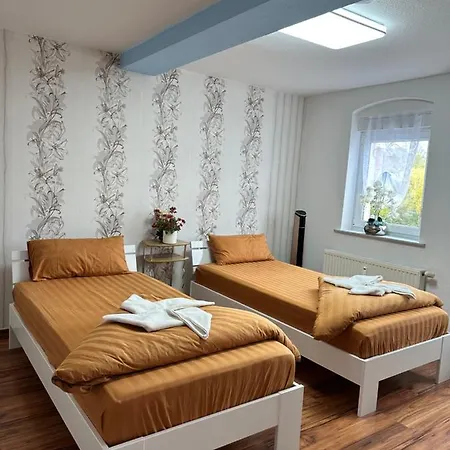 Apartment Kaethe-kollwitz - Strasse 54, F3 *