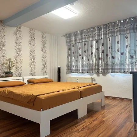 Kaethe-kollwitz - Strasse 54, F3 Apartment *